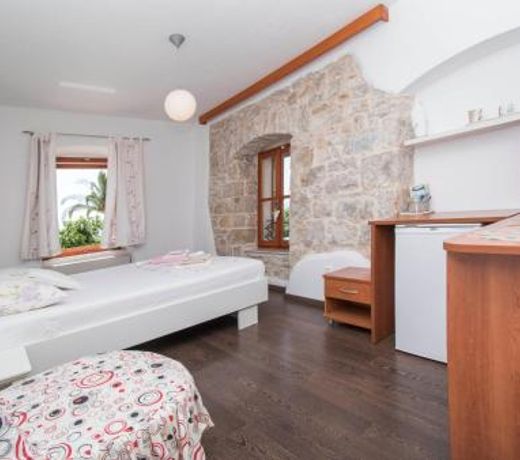 Oldhouse TuÄepi