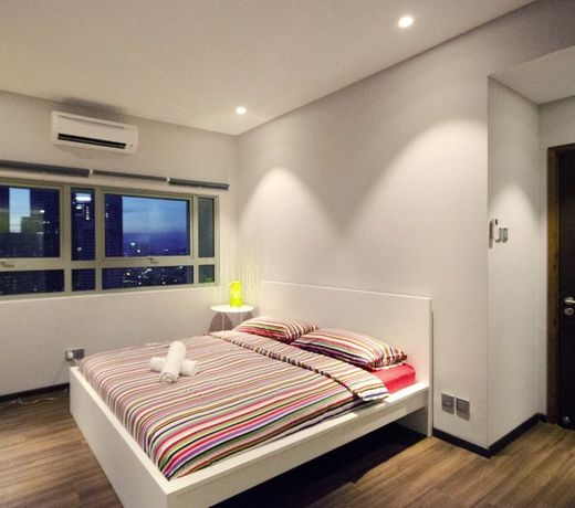 Crown Regency Serviced Suites