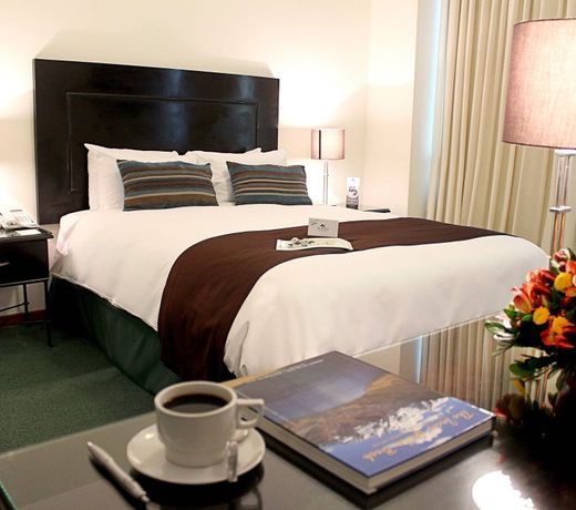 El Polo Apart Hotel & Suites