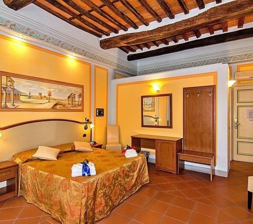 Dimora Dei Guelfi Luxury Rooms