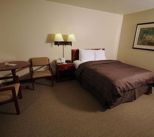 Days Inn by Wyndham Steinbach