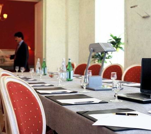 Park & Suites Village Montpellier Bionne
