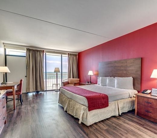 Summer Wind Inn and Suites