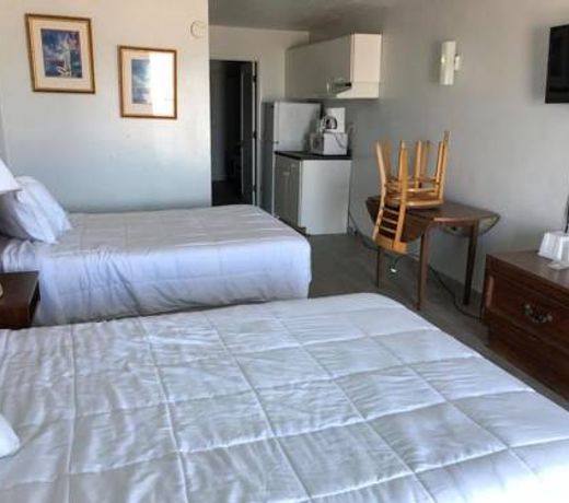 Southern Breeze Oceanfront Motel