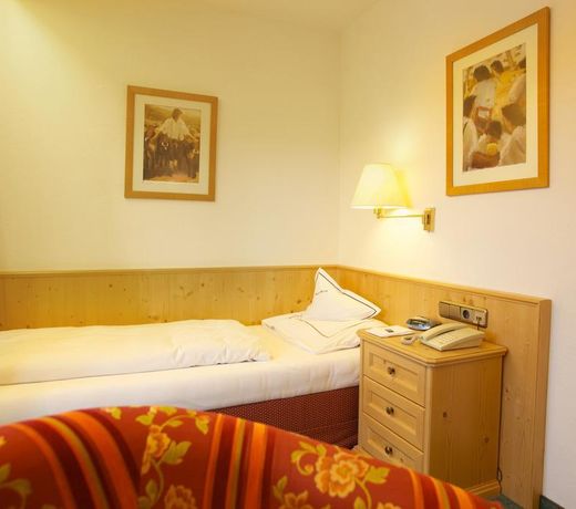 Hotel Menning ***S