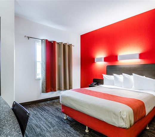 Motel 6-Saskatoon, SK