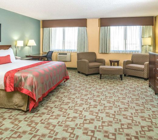 Ramada by Wyndham Saskatoon