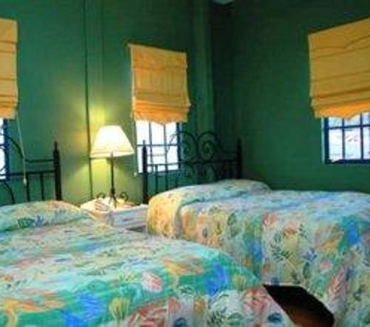 Forty Winks Inn