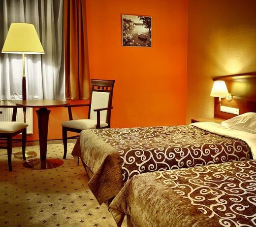 Grand Royal Hotel
