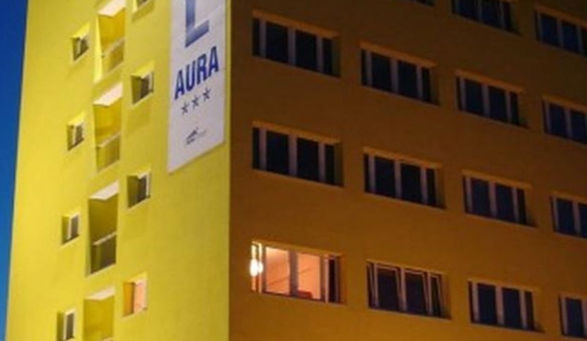 Aura Hotel (ех. Mark Hotel)