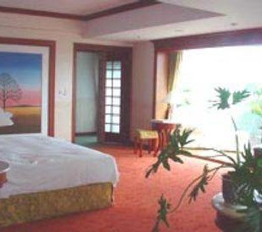 SPR SEAVIEW HOTEL