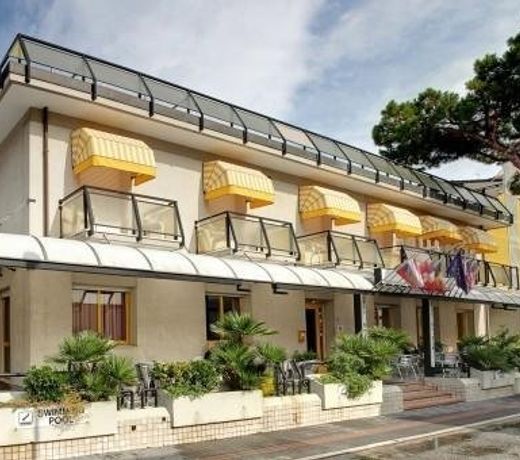 Hotel Marzia con Piscina