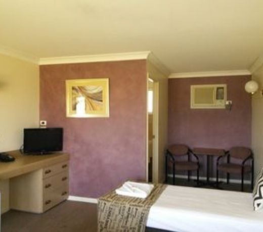Hampton Villa Motel