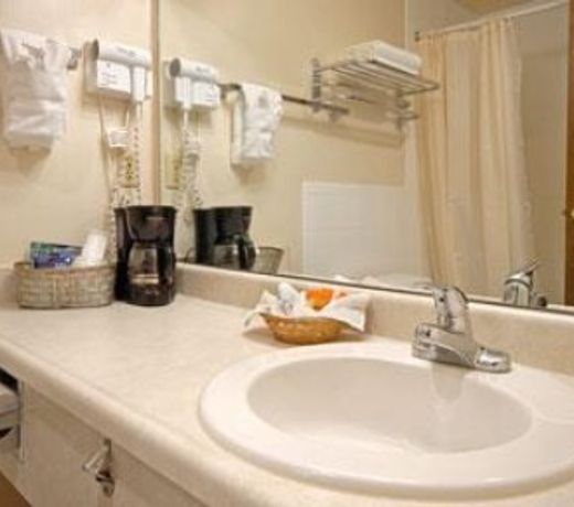 HOWARD JOHNSON INN NORTH SPOKA