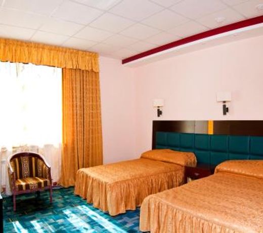 Avrora Hotel