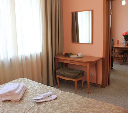 Uyut Hotel