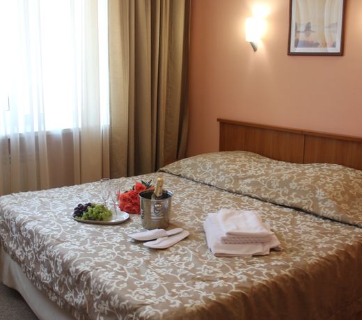 Uyut Hotel