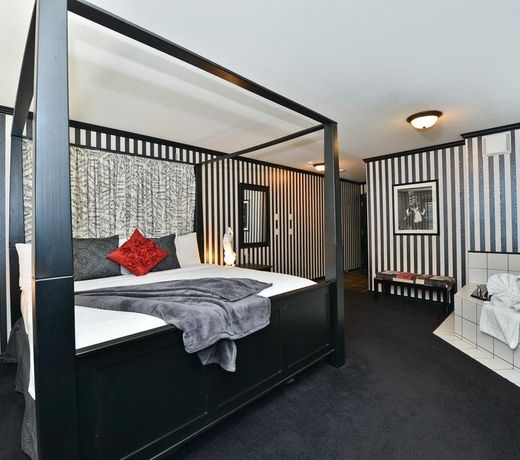 Prestige Radium Hot Springs Resort, WorldHotels Crafted