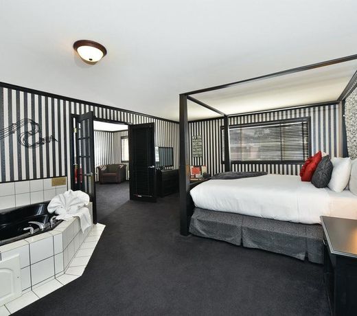 Prestige Radium Hot Springs Resort, WorldHotels Crafted