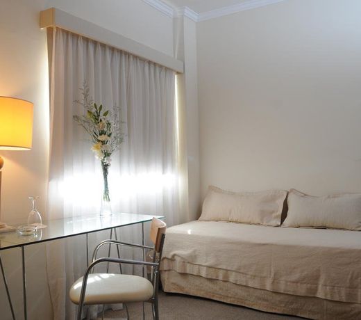 Parra Hotel & Suites