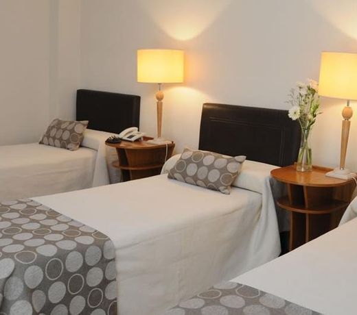 Parra Hotel & Suites
