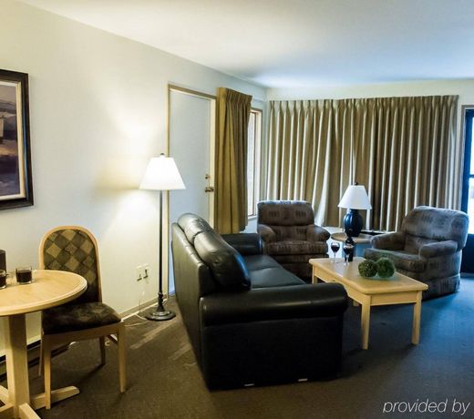Radium Valley Vacation Resort