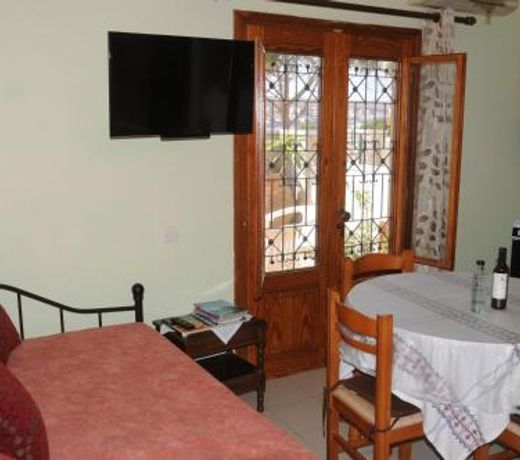 Ekavi Apartments