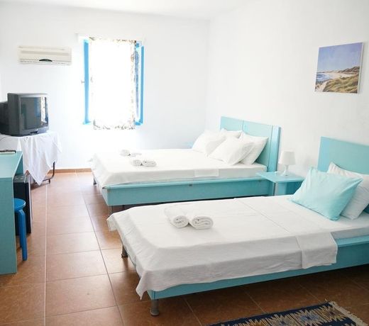 Esmana Hotel