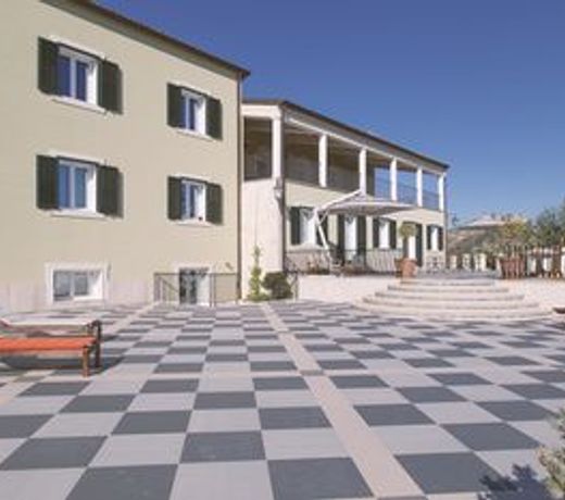 Tenuta Olive Alive