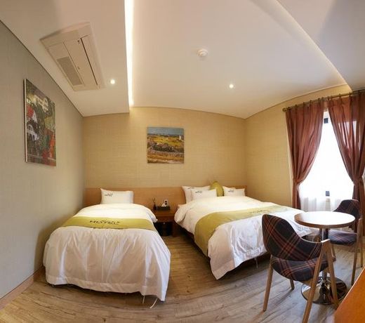 West Hill Hotel
