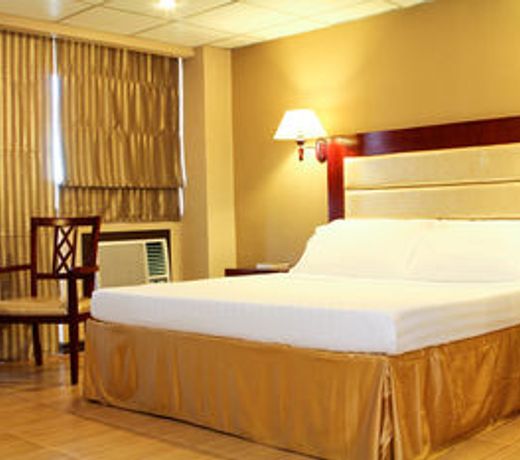 Star Plaza Hotel
