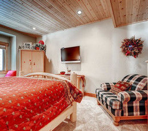 Bristlecone Condominiums