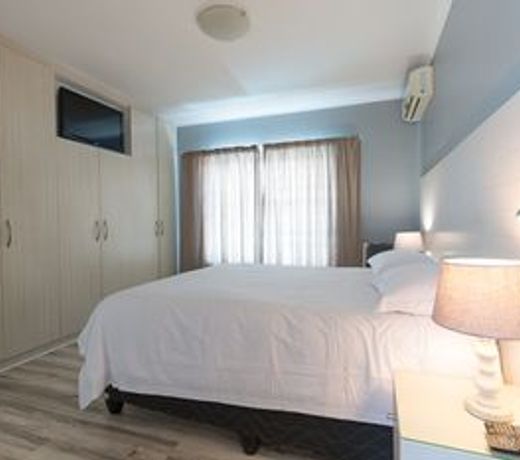 Sky Holiday House