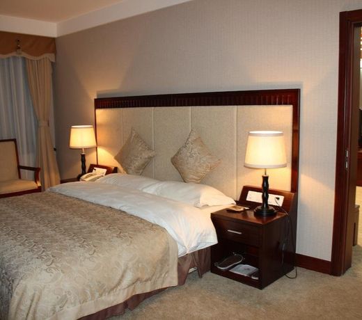 Financial Hotel
