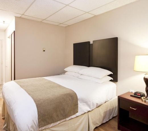 Provost Motor Inn