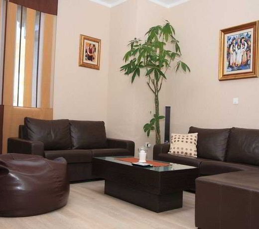 Apartment Maras