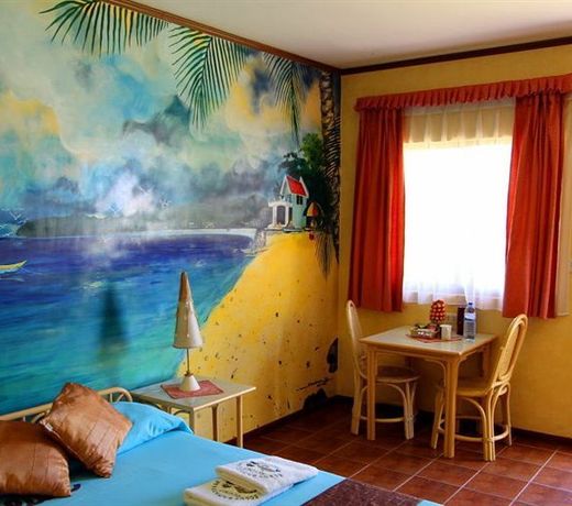 Bodo's Bamboo Bar Resort