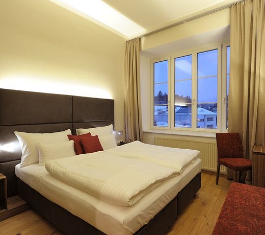 eee hotel Perg