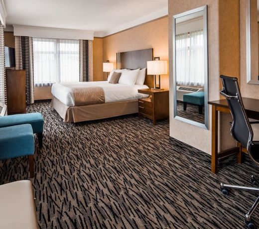 Best Western Plus Pitt Meadows Inn & Suites