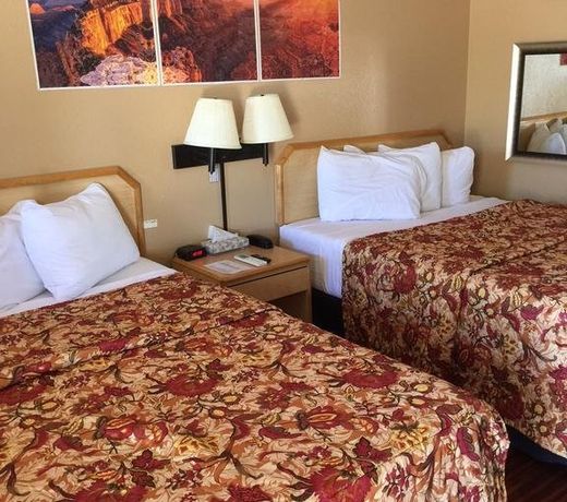 La Siesta Motel & RV Resort