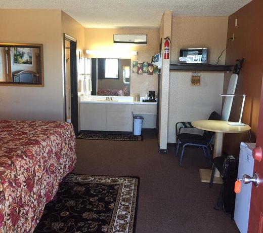 La Siesta Motel & RV Resort