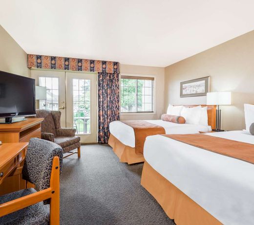 Ramada by Wyndham Penticton Hotel & Suites