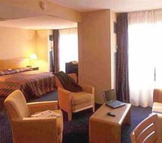 Novotel Ottawa City Centre Hotel