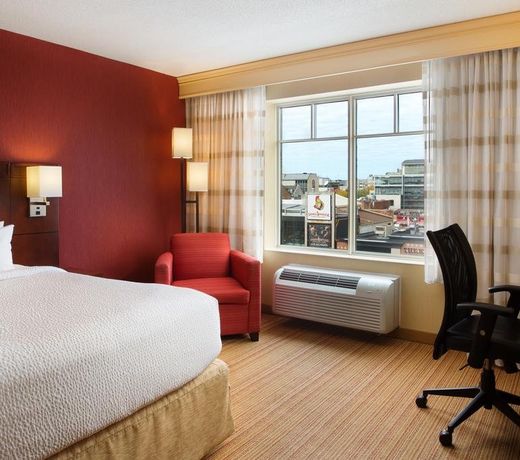 Courtyard by Marriott Ottawa Downtown
