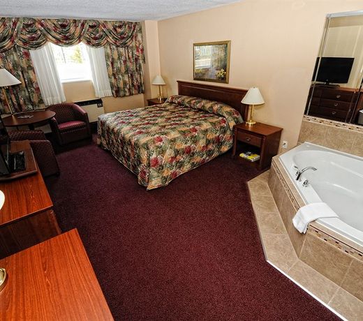Adam's Airport Inn