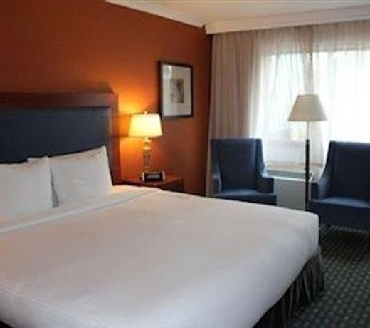 SOUTHWAY HOTEL AND CONFERENCE CENTRE