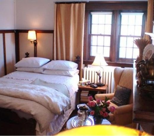 Ashbury House Bed & Breakfast