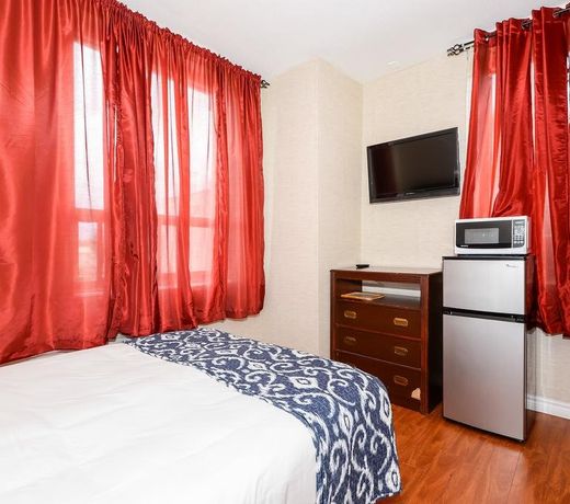 OTTAWA INN HOTEL