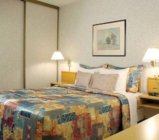 Cartier Place Suite Hotel
