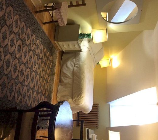 Gold Door Inn